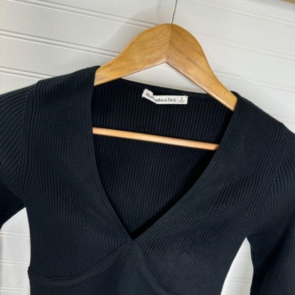 NWT Abercrombie & Fitch Small Long Sleeve Bodysuit Black - Picture 2 of 6